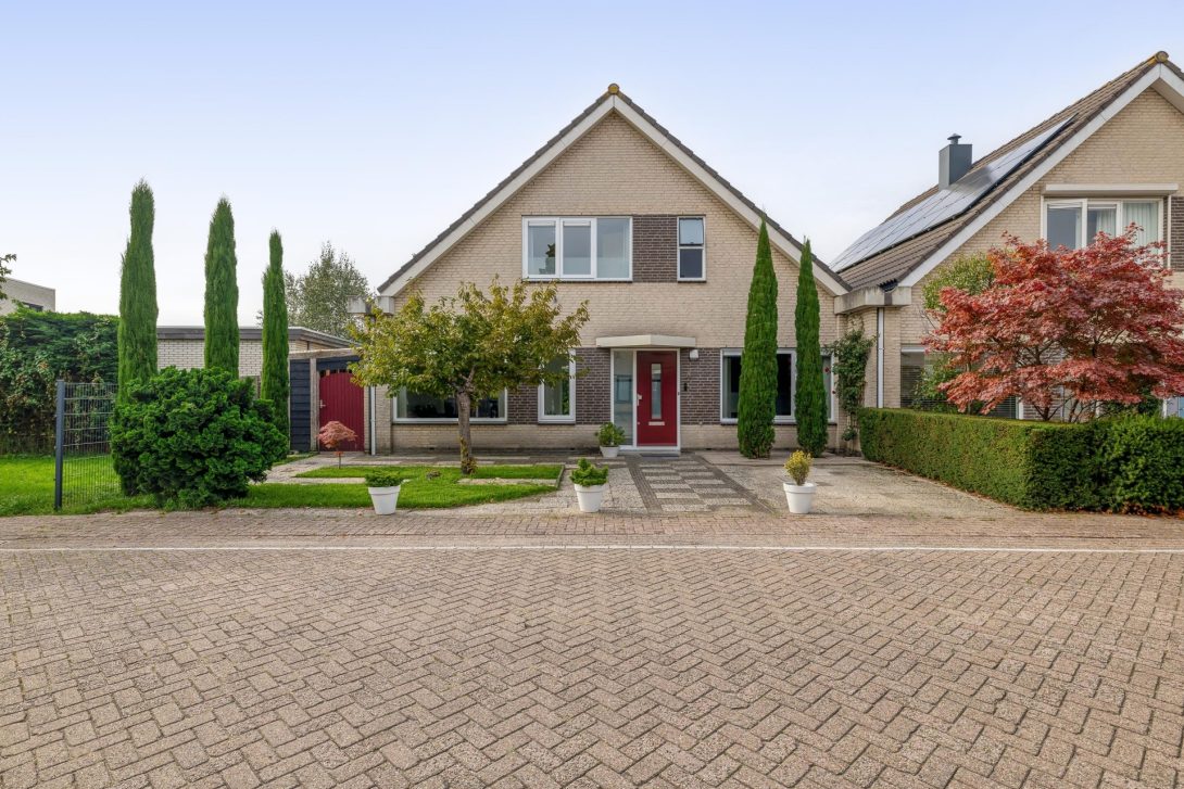 5-huone talo & omakotitalo – 153 m²
